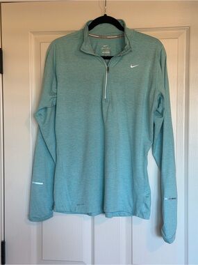 Nike Women’s Dri-FIT Light Teal Quarter-Zip Pullover